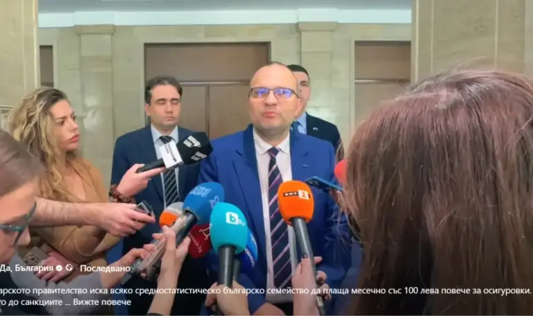 Govt chaos over fuel, tax hikes risk Greek-style crisis