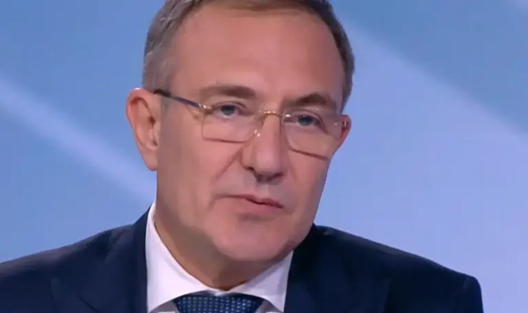 Gutsanov weighs options for pensioner Christmas aid