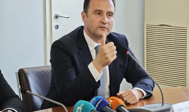 Minister says Bulgaria has 6 months of fuel stored
