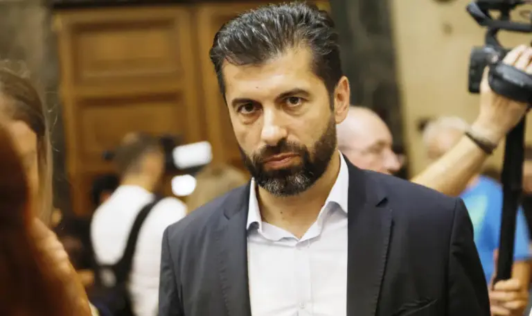 Petkov warns refinery law risks mafia control, not reform