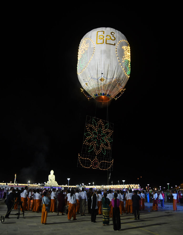 Senior General opens Tazaungdine with fireworks, fanfare