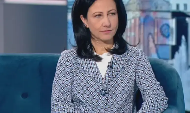 Vazrazhdane MP blasts pension system, eurozone, fuel crisis